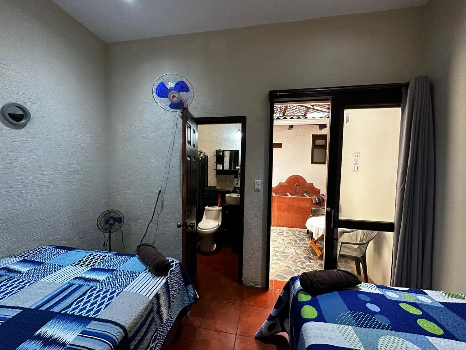 El Aventurero Hotel Antigua Ngoại thất bức ảnh