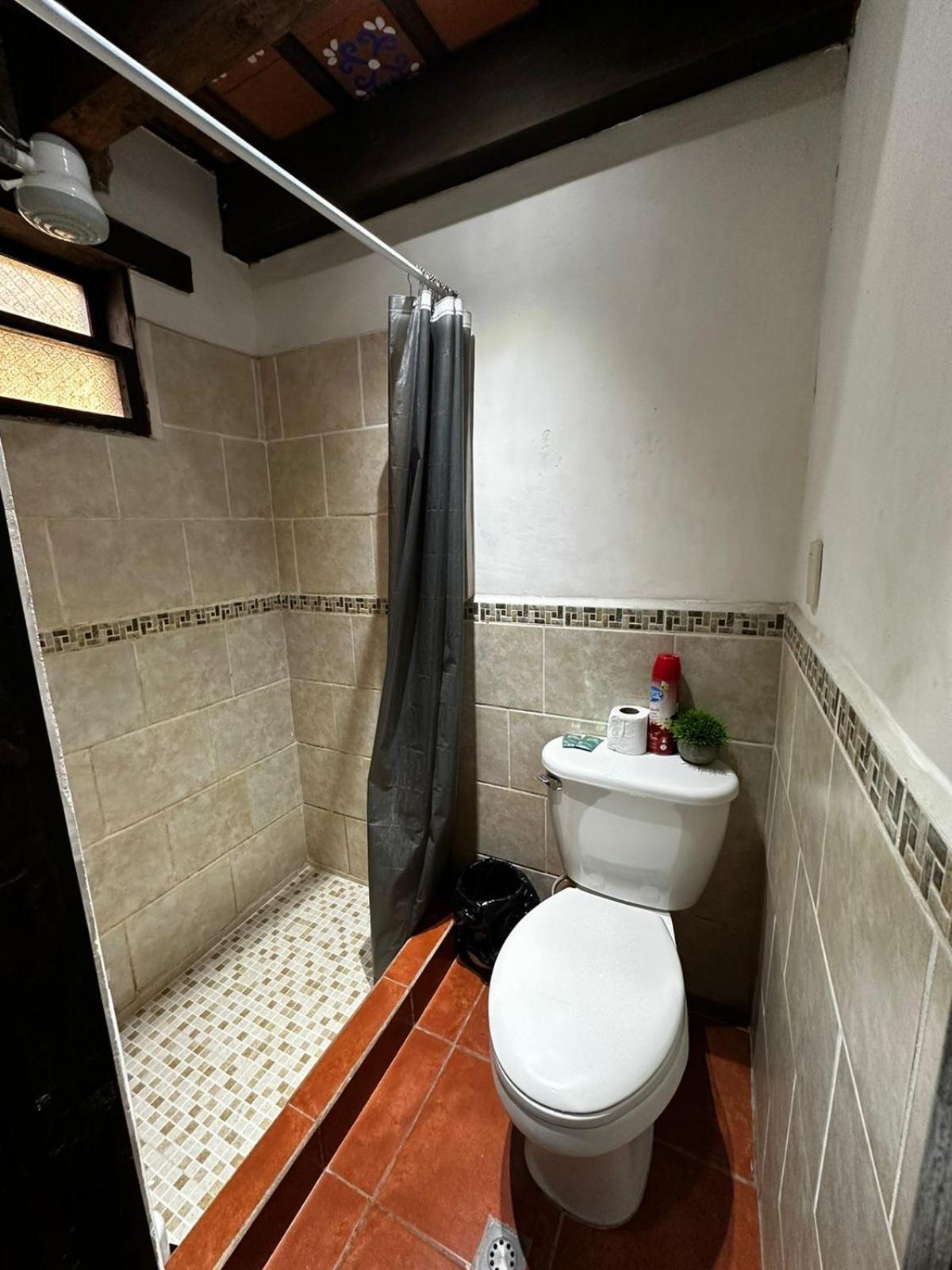 El Aventurero Hotel Antigua Ngoại thất bức ảnh